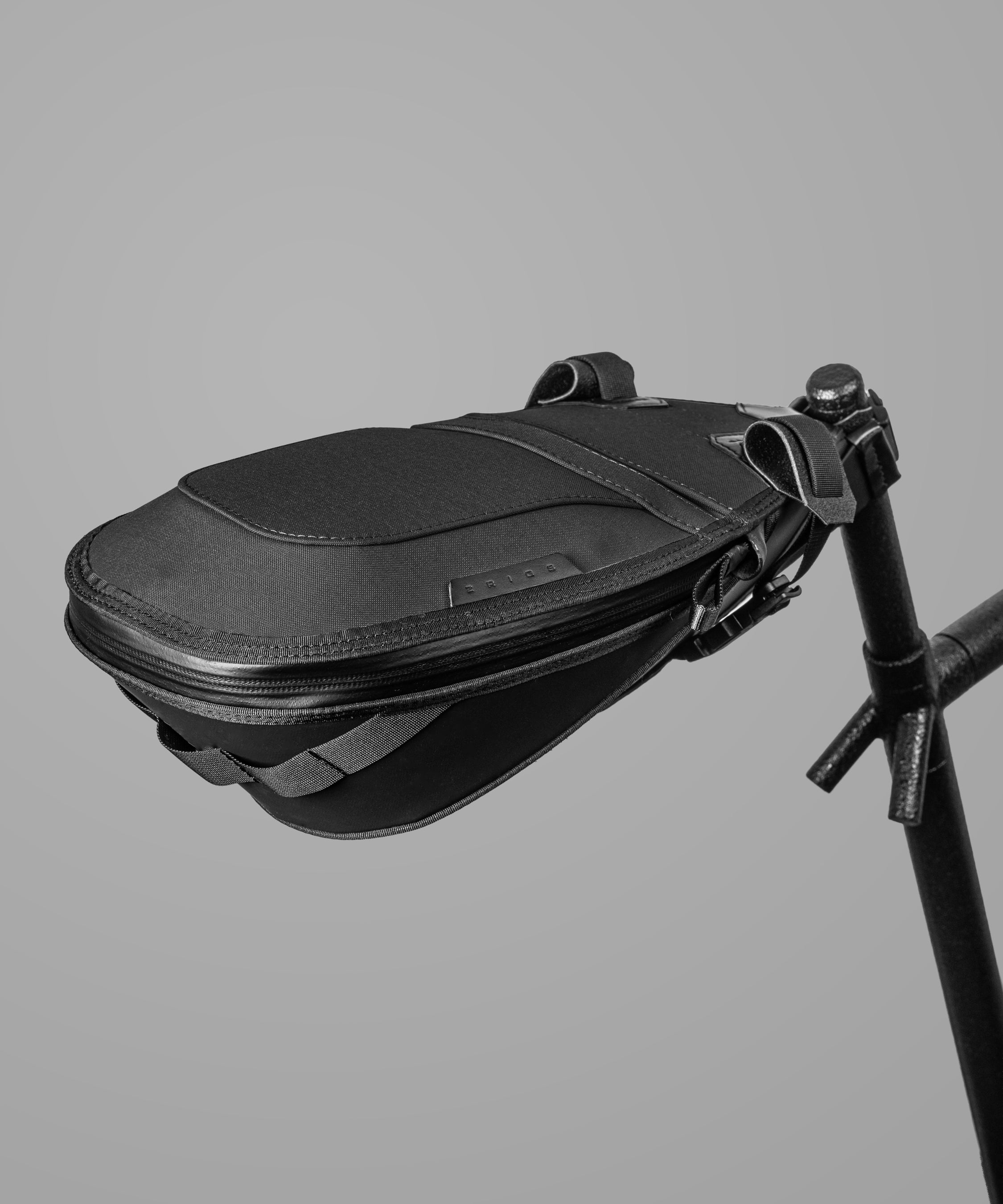saddle003-BK_1.jpg
