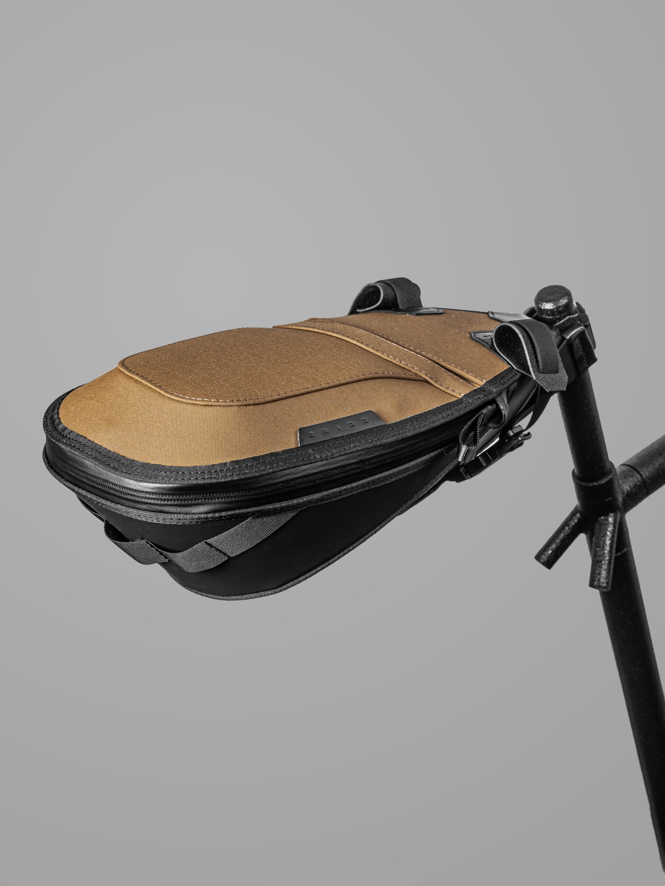 HARDSHELL SADDLEBAG 4.0L / Coyote