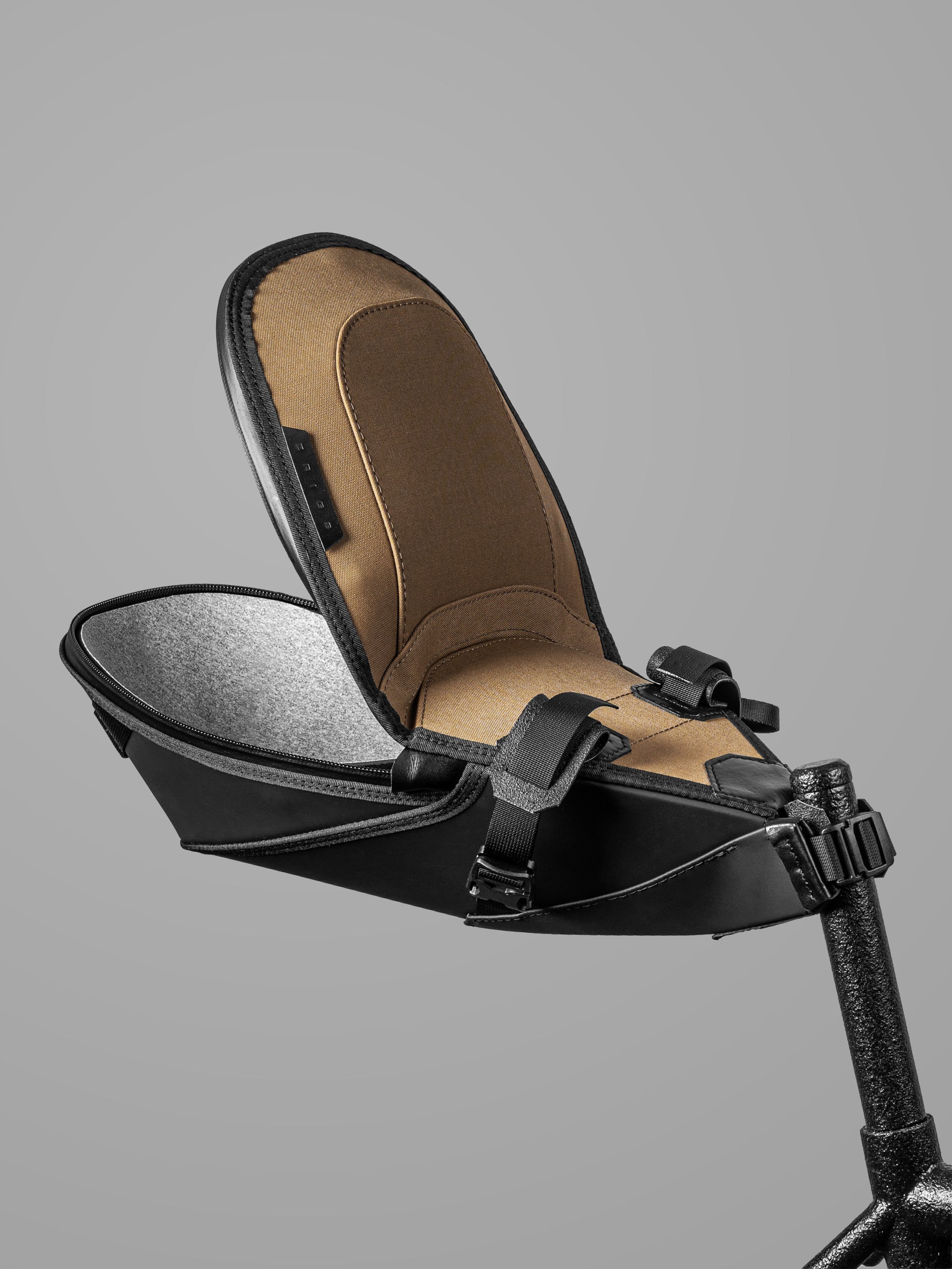 HARDSHELL SADDLEBAG 4.0L / Coyote