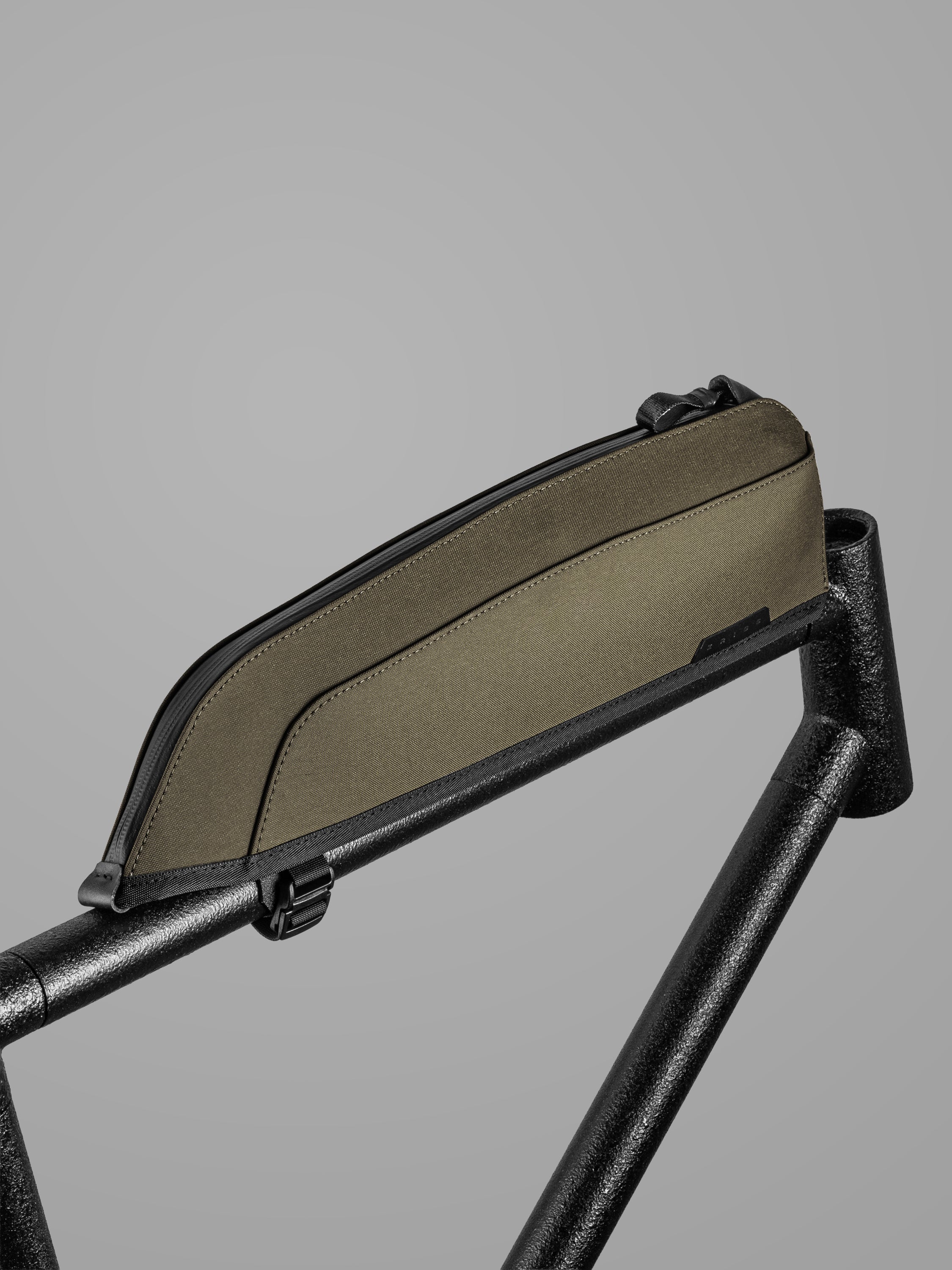 HARDSHELL TOPTUBEBAG / 1.5L / Renger Green
