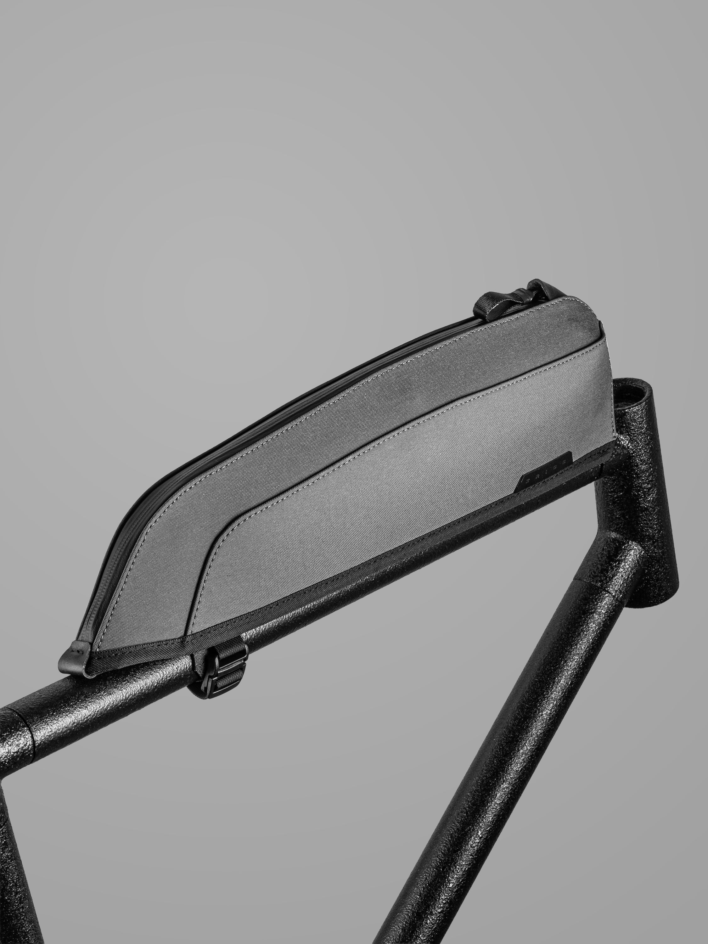 HARDSHELL TOPTUBEBAG / 1.5L / Urban Gray